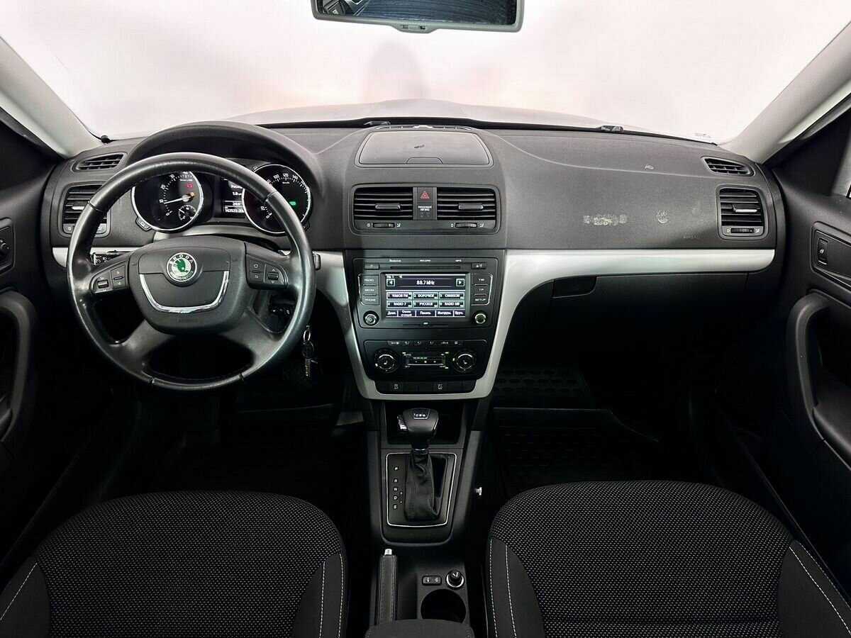 Купить Skoda Yeti с пробегом. Фото: #8