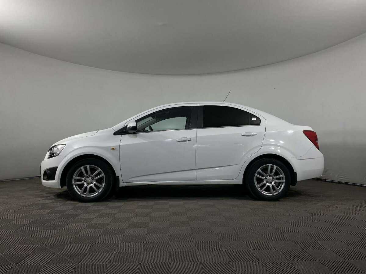 Купить Chevrolet Aveo с пробегом. Фото: #2