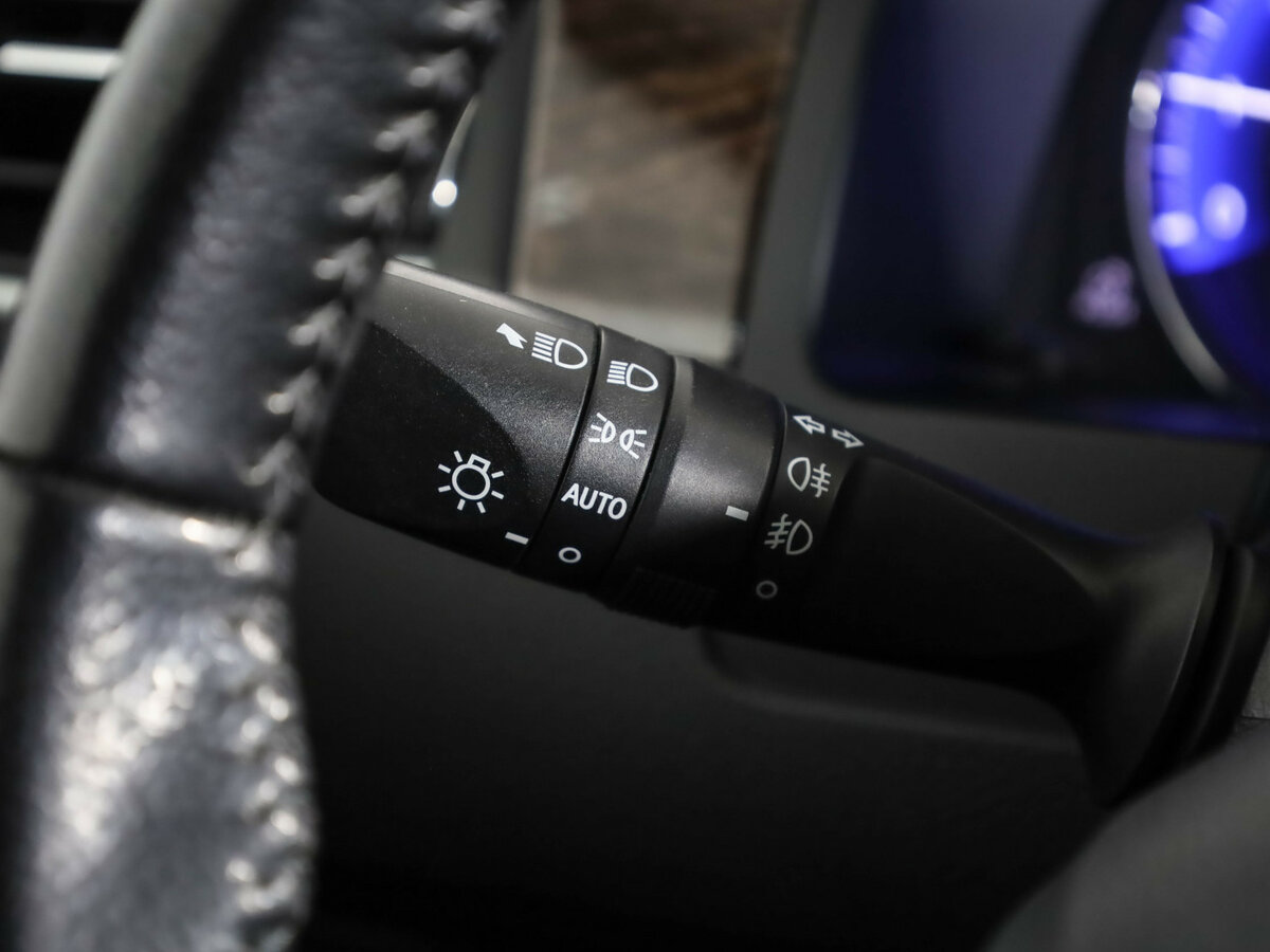 Купить Toyota Camry с пробегом. Фото: #13