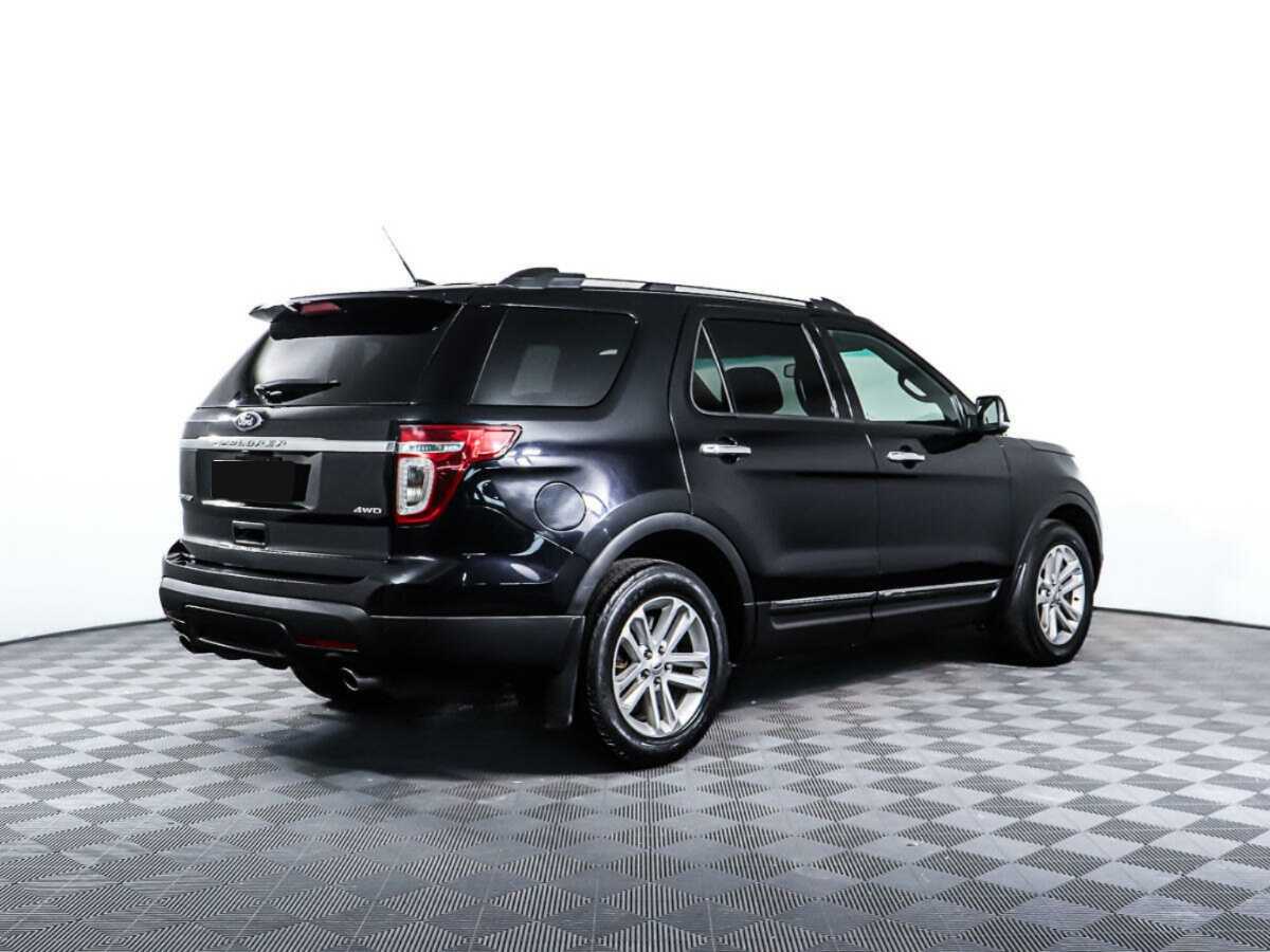 Купить Ford Explorer с пробегом. Фото: #4