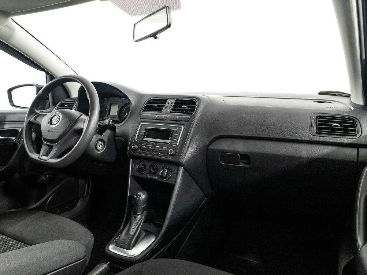 Купить Volkswagen Polo с пробегом. Фото: #8