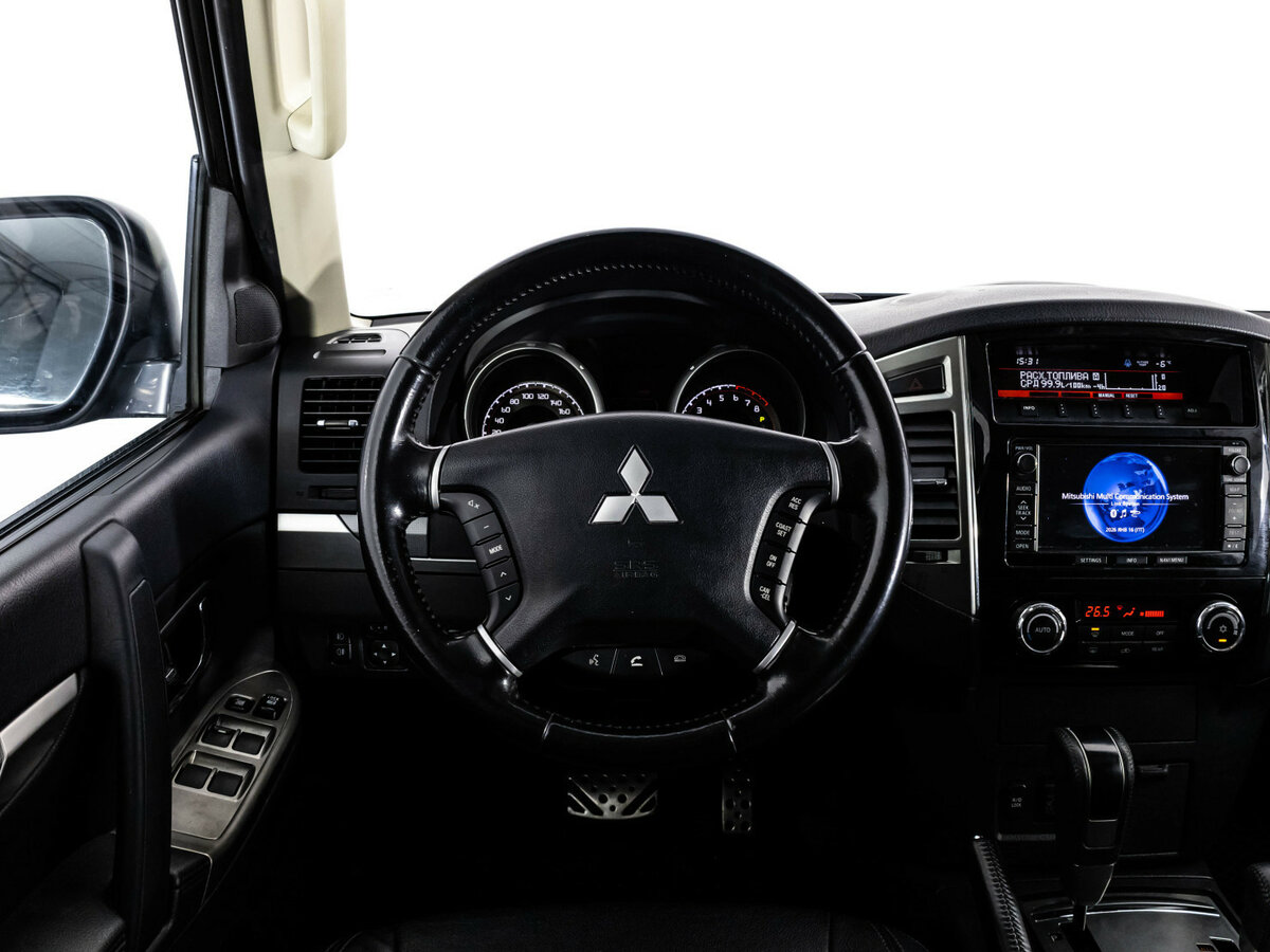Купить Mitsubishi Pajero с пробегом. Фото: #8