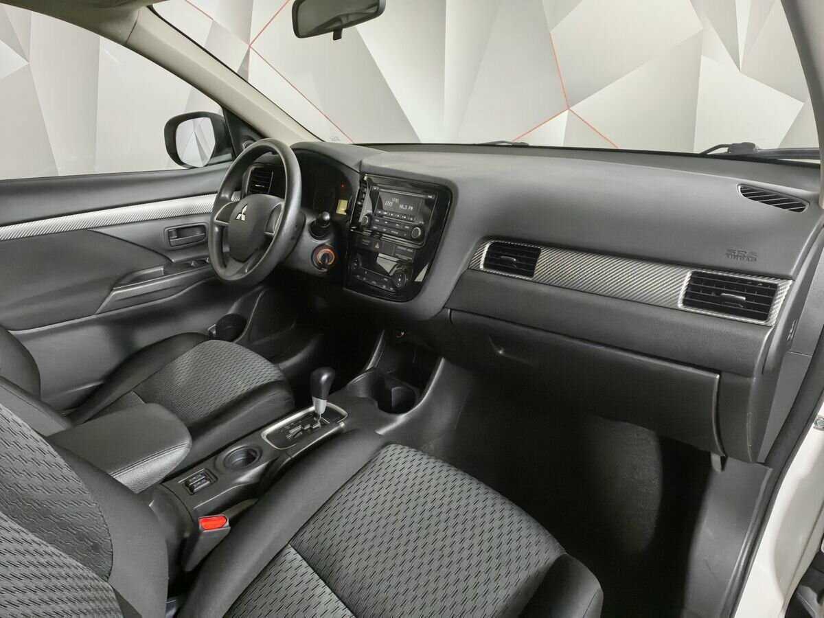 Купить Mitsubishi Outlander с пробегом. Фото: #8