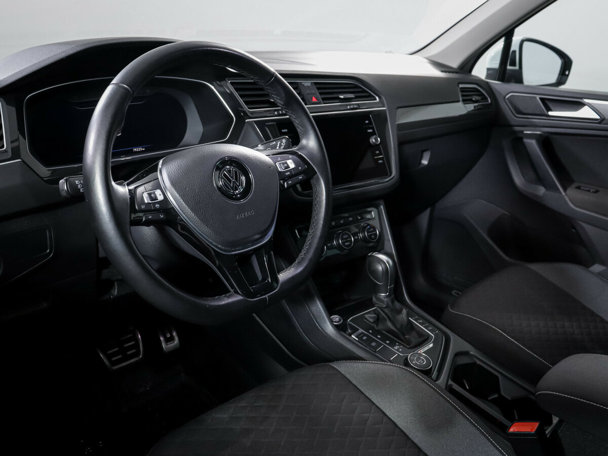 Купить Volkswagen Tiguan с пробегом. Фото: #10