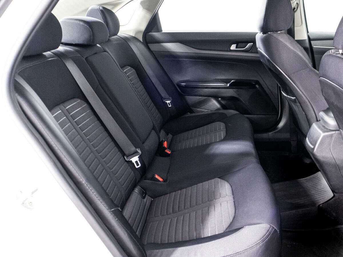 Купить Kia K5 с пробегом. Фото: #23