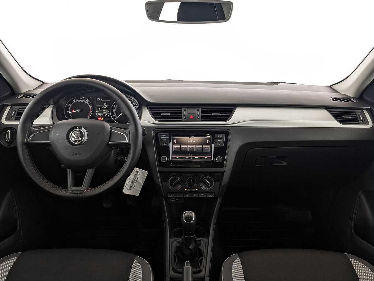 Купить Skoda Rapid с пробегом. Фото: #9