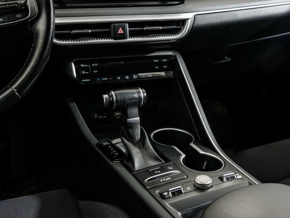 Купить Kia K5 с пробегом. Фото: #9