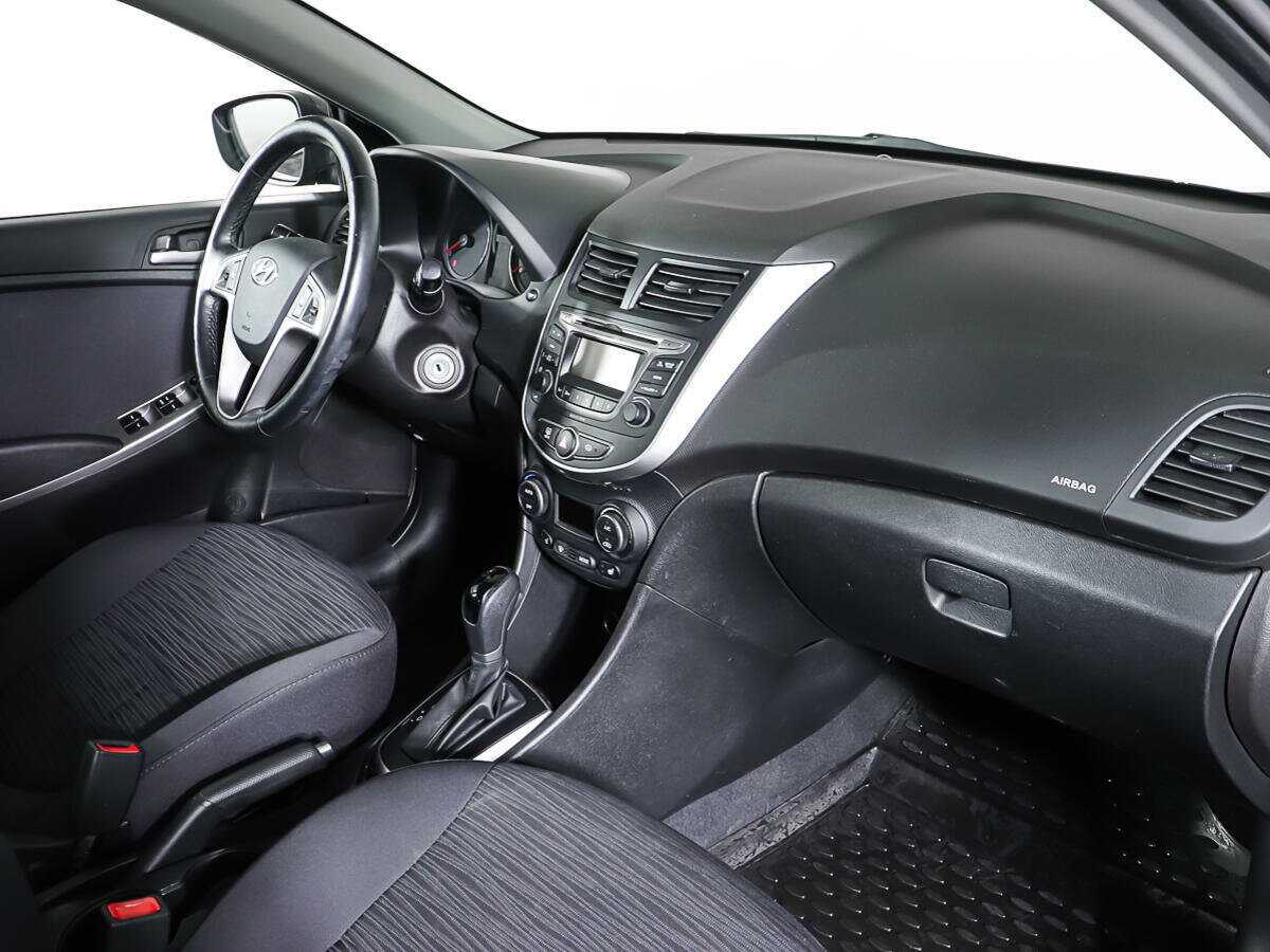Купить Hyundai Solaris с пробегом. Фото: #8