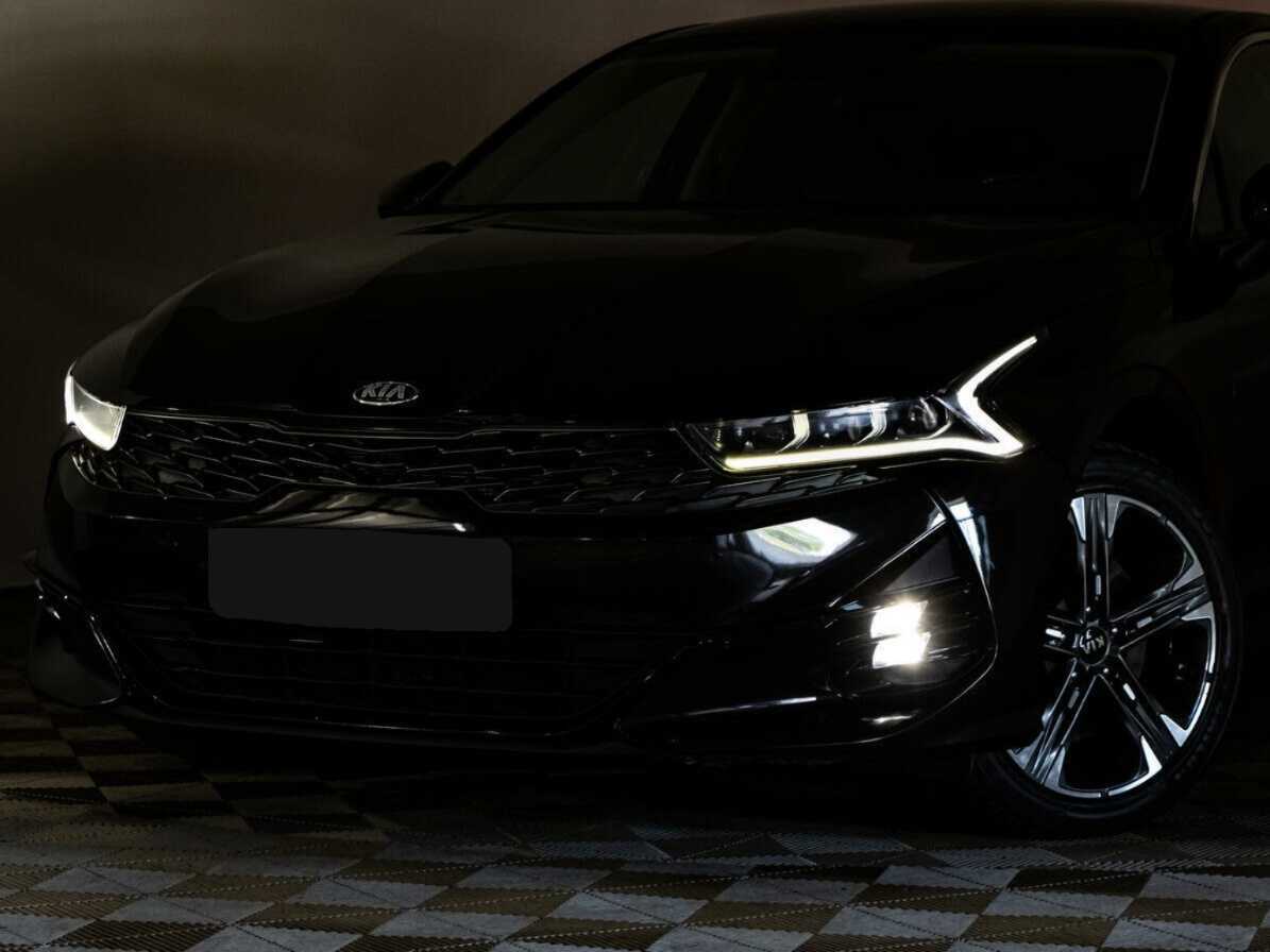 Купить Kia K5 с пробегом. Фото: #1