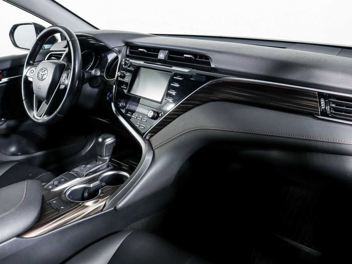 Купить Toyota Camry с пробегом. Фото: #8