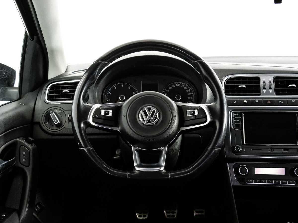 Купить Volkswagen Polo с пробегом. Фото: #9