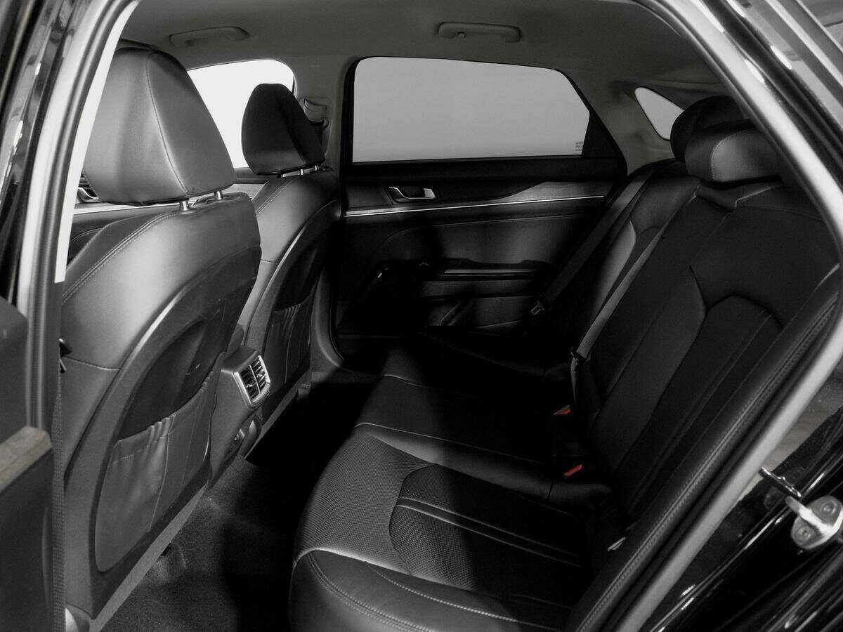 Купить Kia K5 с пробегом. Фото: #9