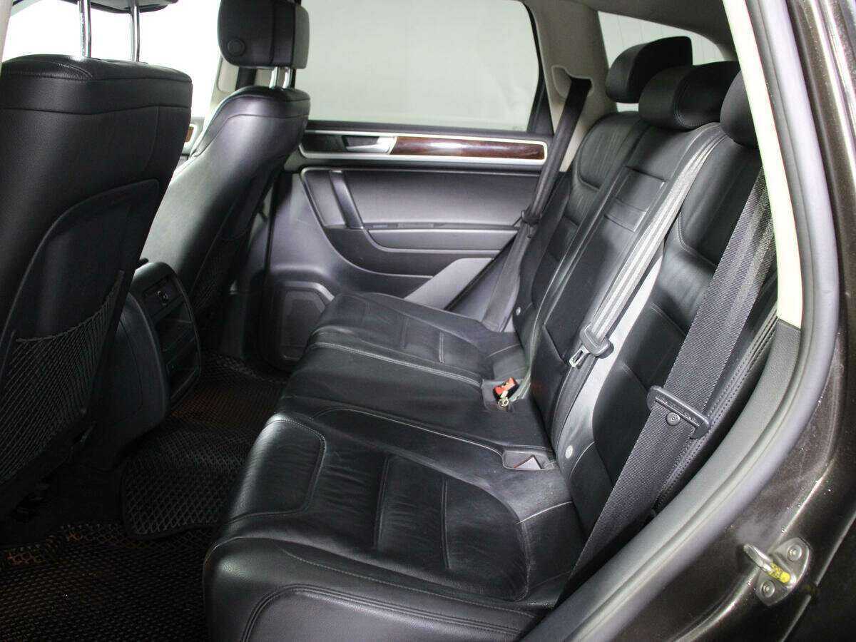 Купить Volkswagen Touareg с пробегом. Фото: #6