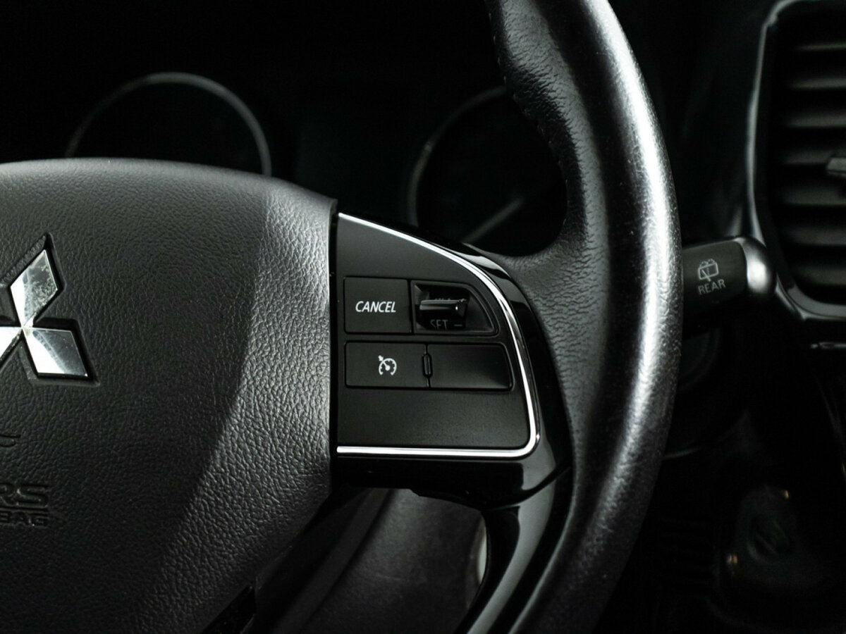 Купить Mitsubishi Outlander с пробегом. Фото: #14