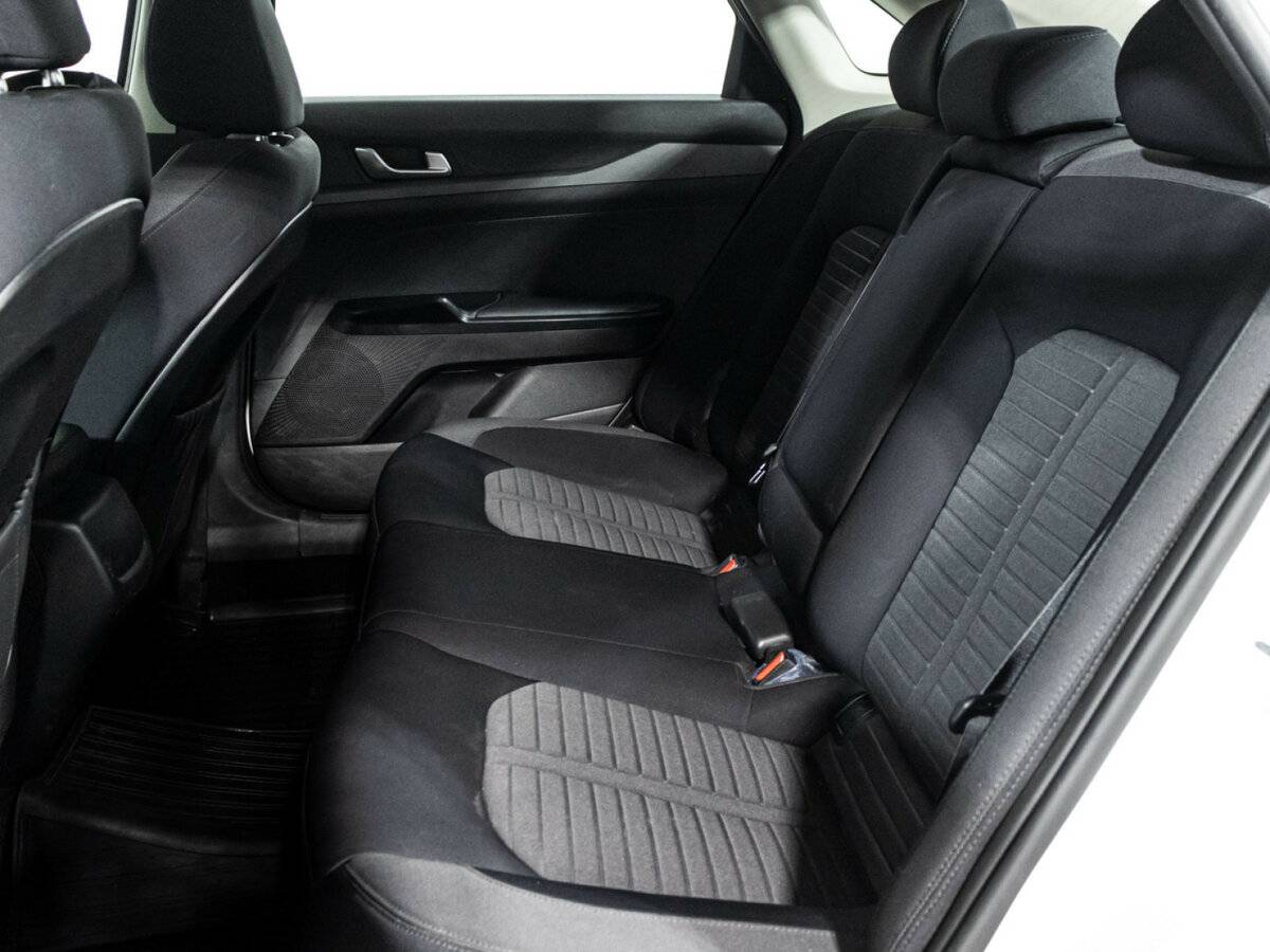 Купить Kia K5 с пробегом. Фото: #9