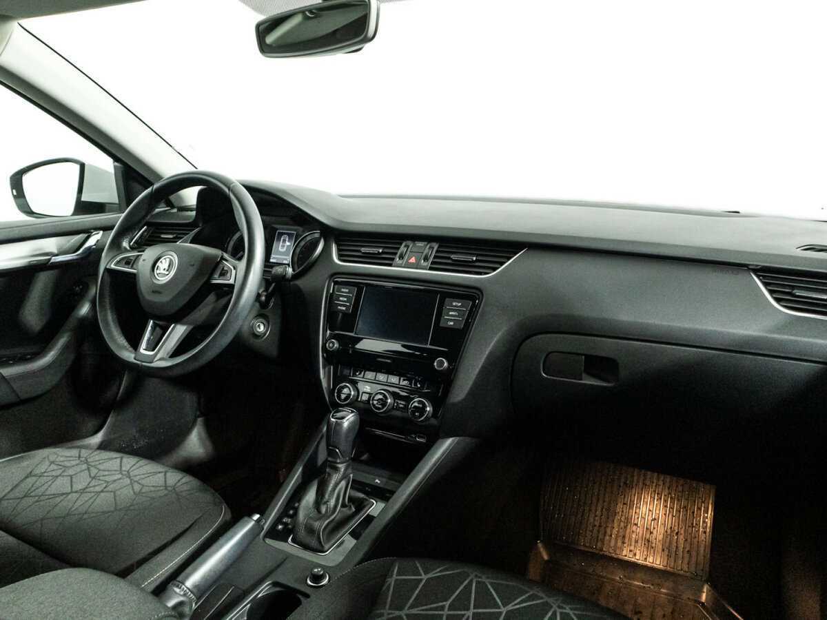 Купить Skoda Octavia с пробегом. Фото: #8