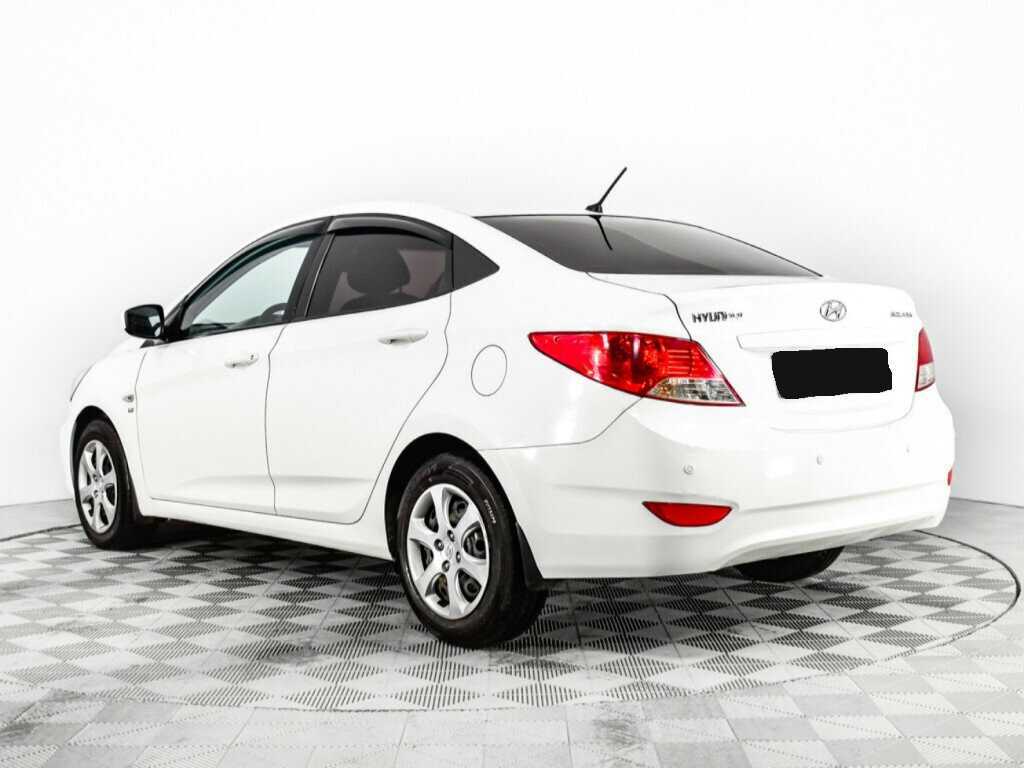 Купить Hyundai Solaris с пробегом. Фото: #6