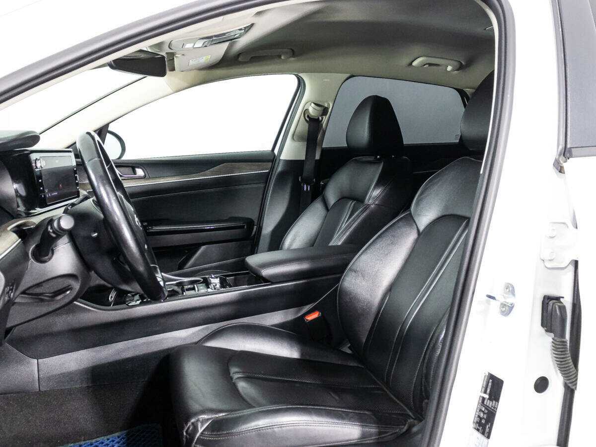 Купить Kia K5 с пробегом. Фото: #18