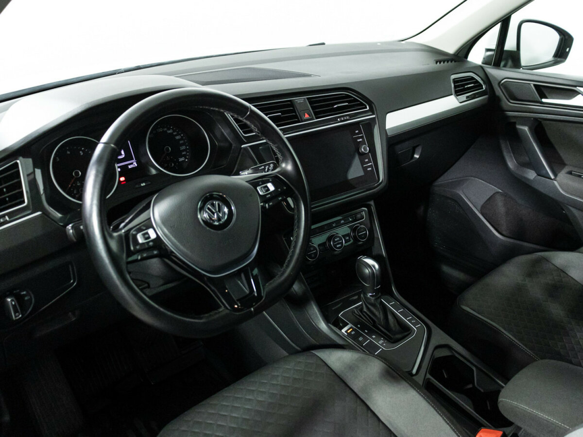 Купить Volkswagen Tiguan с пробегом. Фото: #9