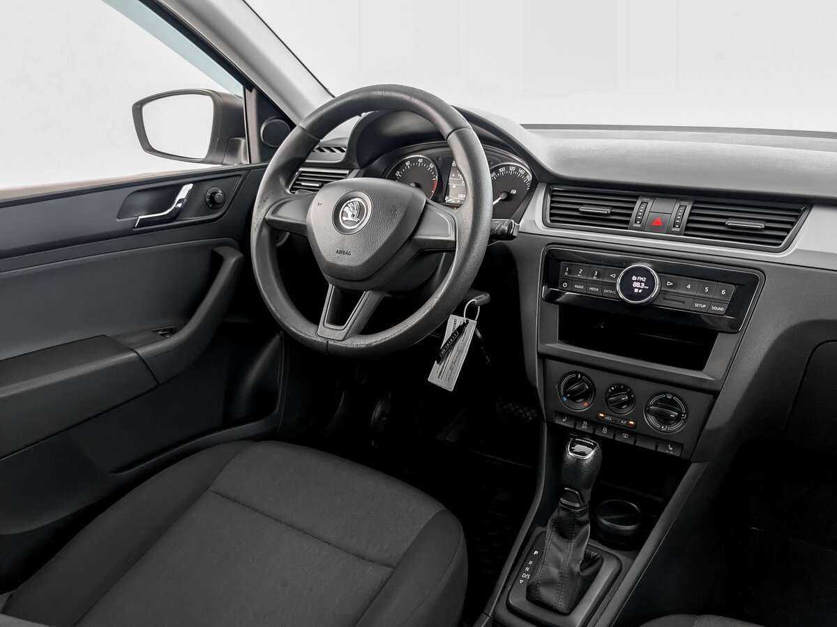 Купить Skoda Rapid с пробегом. Фото: #22