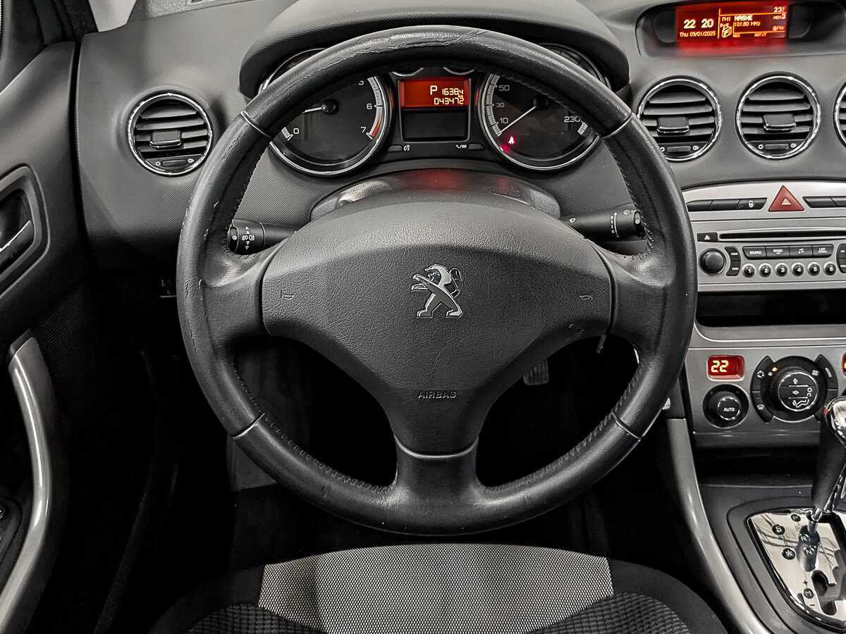 Купить Peugeot 308 с пробегом. Фото: #18