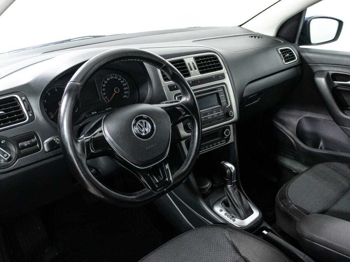 Купить Volkswagen Polo с пробегом. Фото: #10
