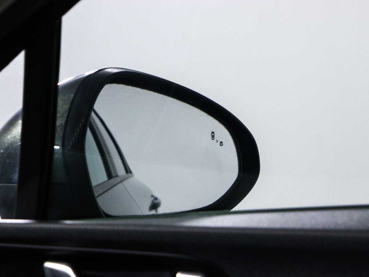 Купить Kia K5 с пробегом. Фото: #13