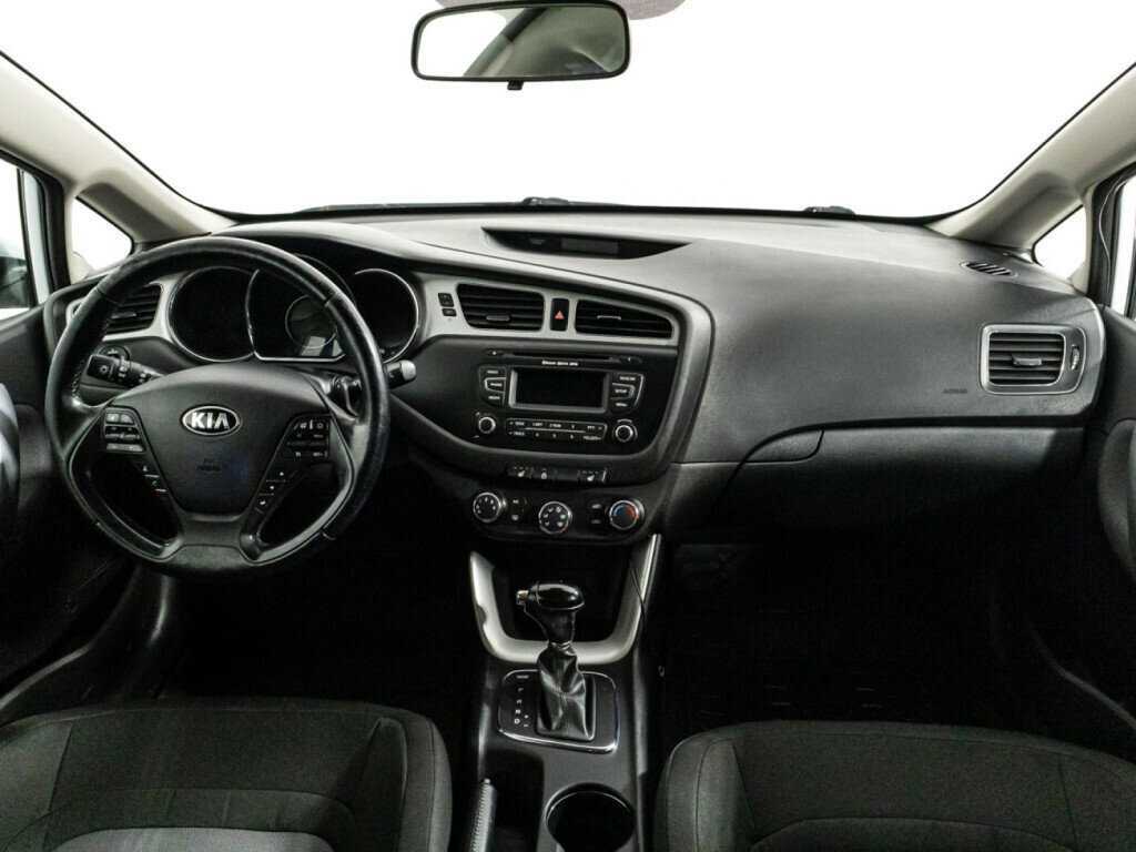 Купить Kia Ceed с пробегом. Фото: #12