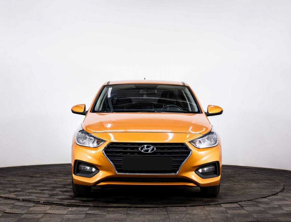 Купить Hyundai Solaris с пробегом. Фото: #1