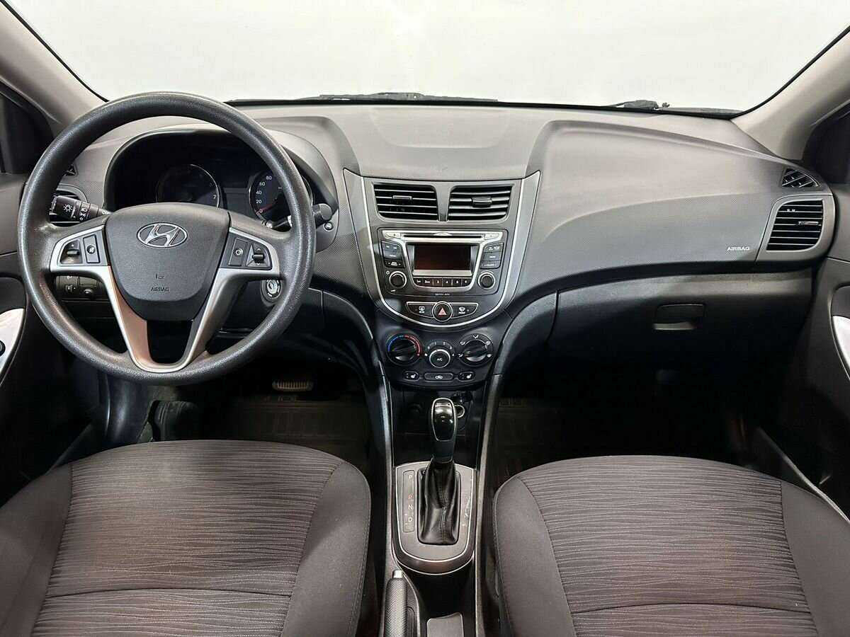 Купить Hyundai Solaris с пробегом. Фото: #9