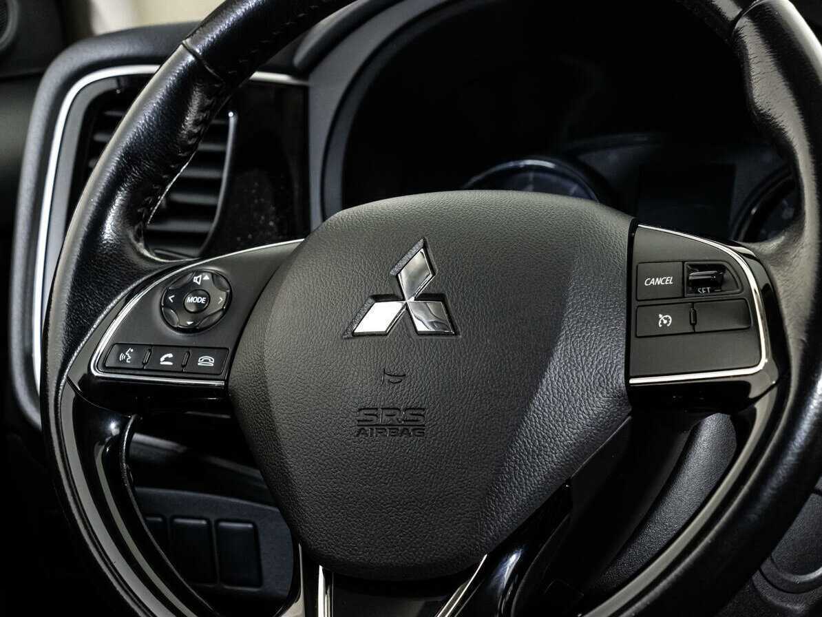 Купить Mitsubishi Outlander с пробегом. Фото: #12