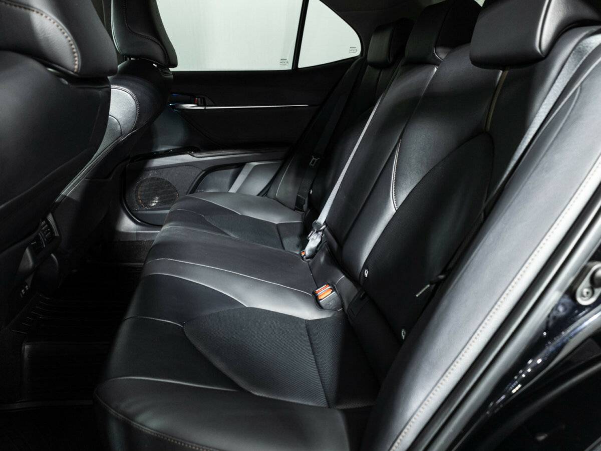 Купить Toyota Camry с пробегом. Фото: #7