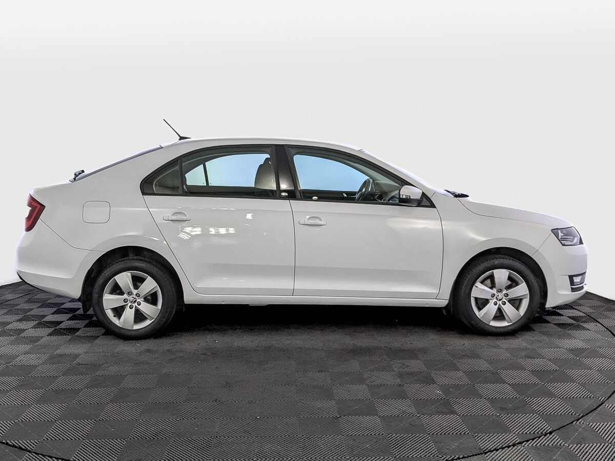 Купить Skoda Rapid с пробегом. Фото: #3