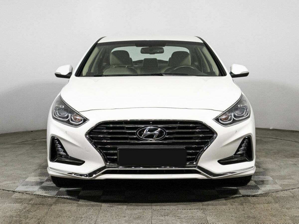 Купить Hyundai Sonata с пробегом. Фото: #1