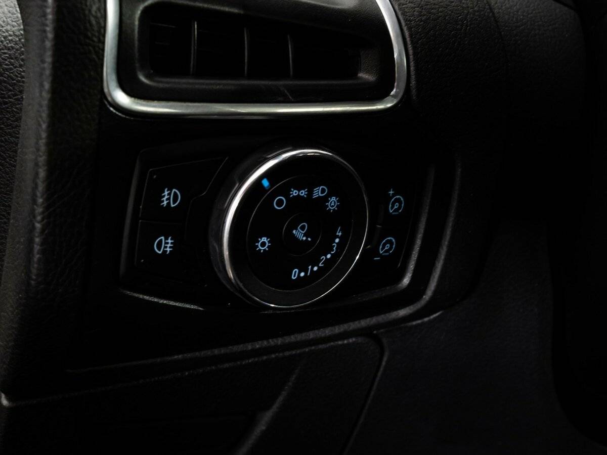 Купить Ford Focus с пробегом. Фото: #16