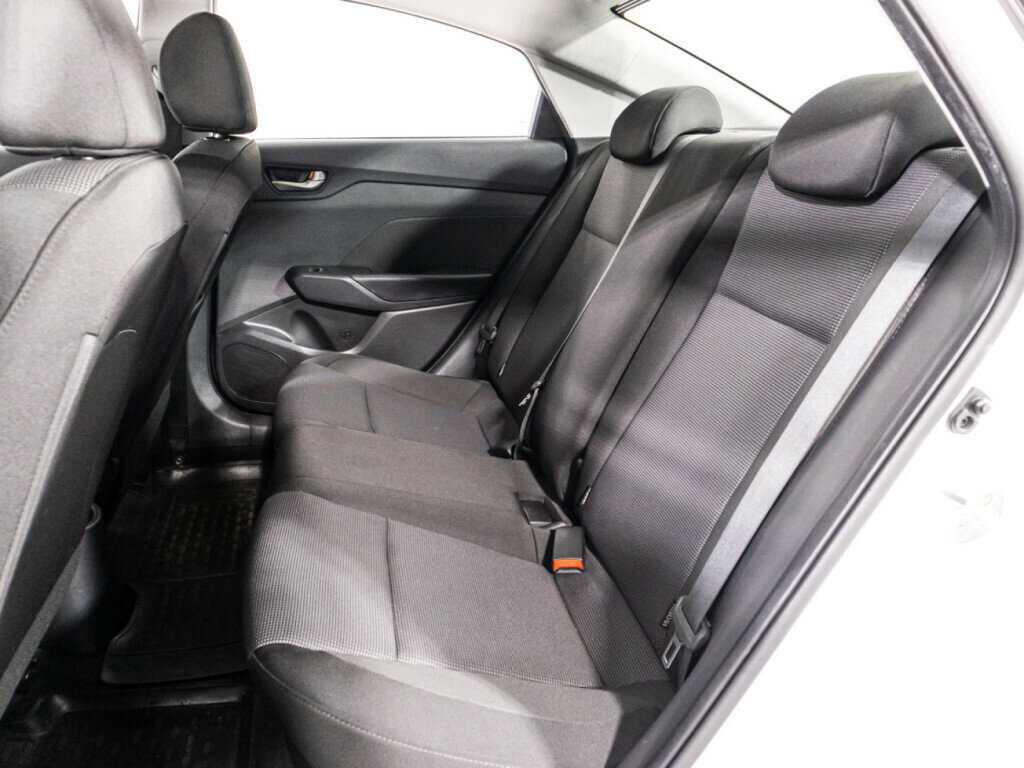 Купить Hyundai Solaris с пробегом. Фото: #9