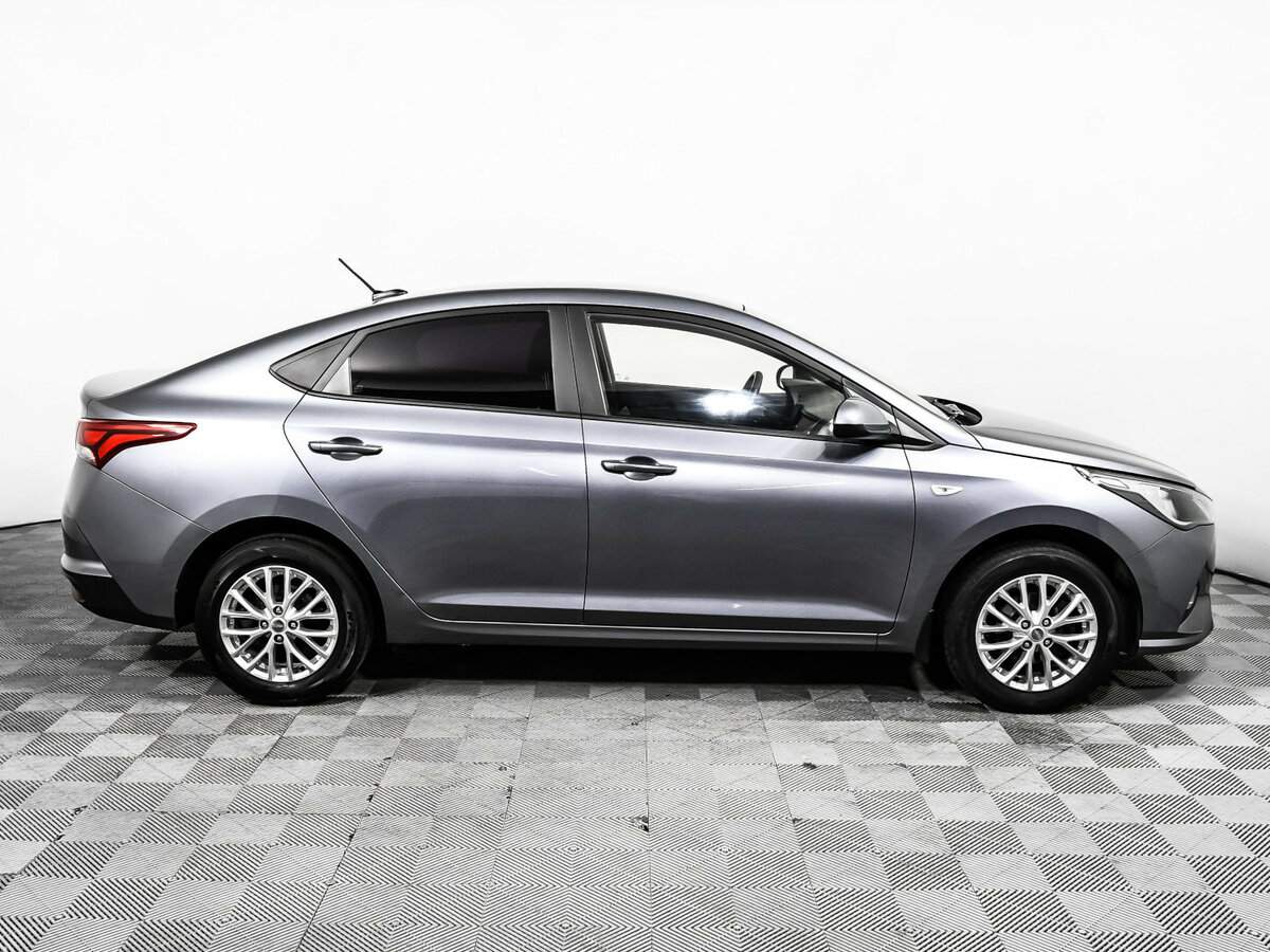 Купить Hyundai Solaris с пробегом. Фото: #3