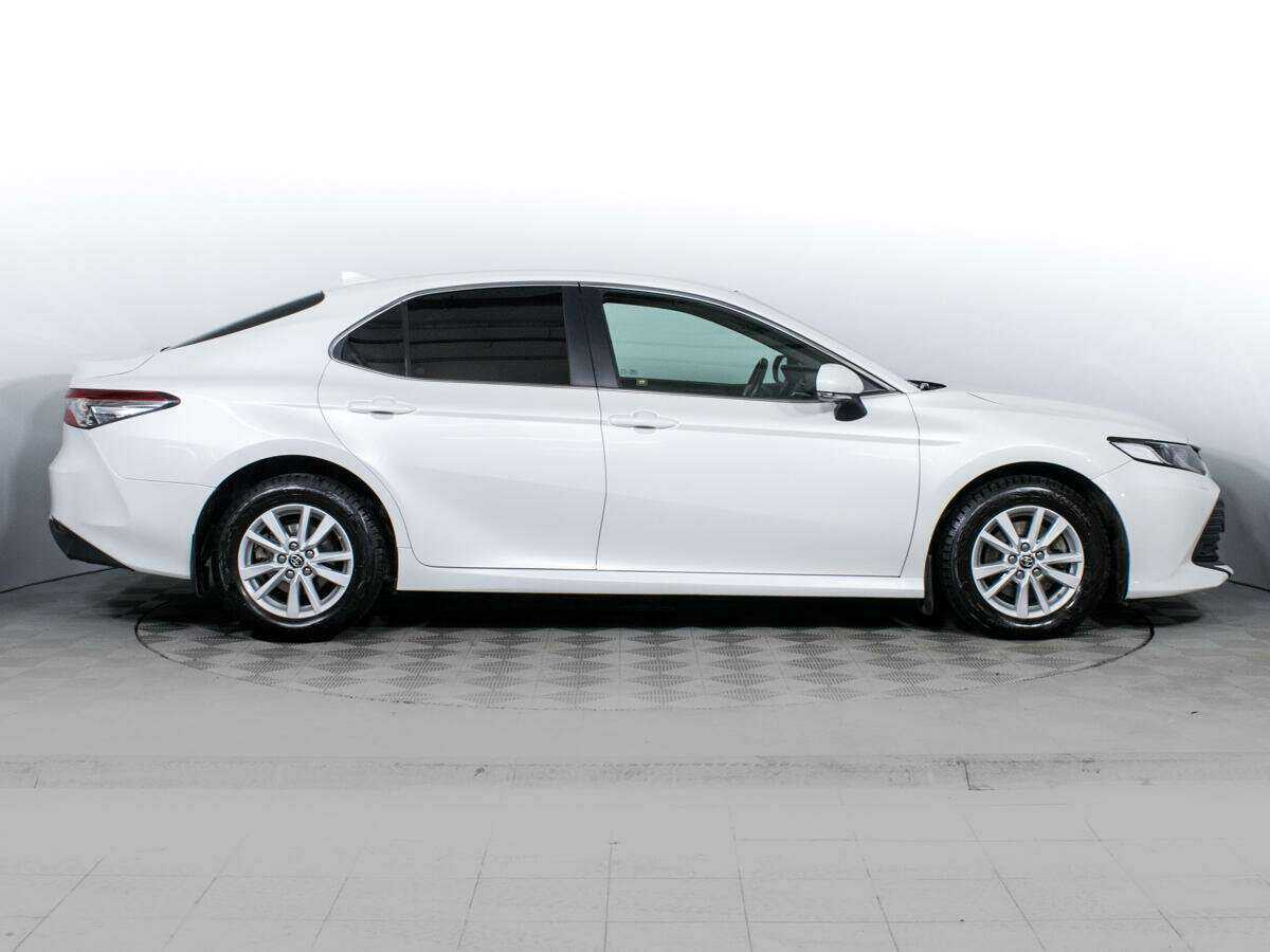 Купить Toyota Camry с пробегом. Фото: #3