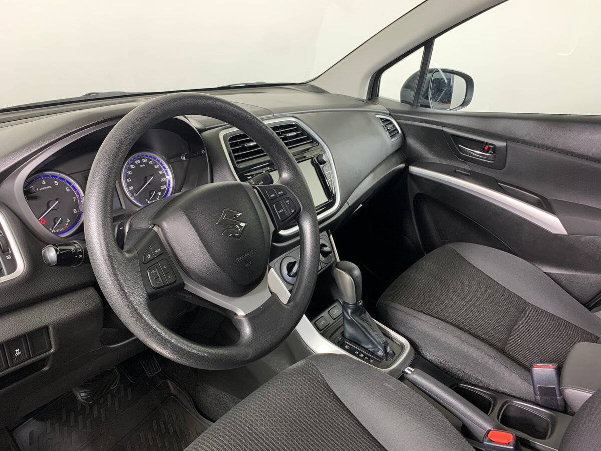Купить Suzuki SX4 с пробегом. Фото: #10