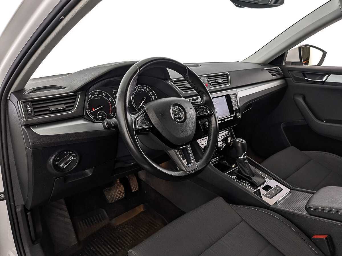 Купить Skoda Superb с пробегом. Фото: #15
