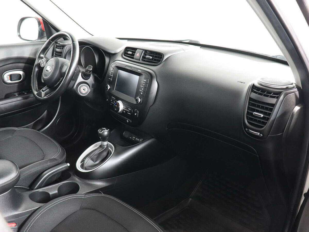 Купить Kia Soul с пробегом. Фото: #9