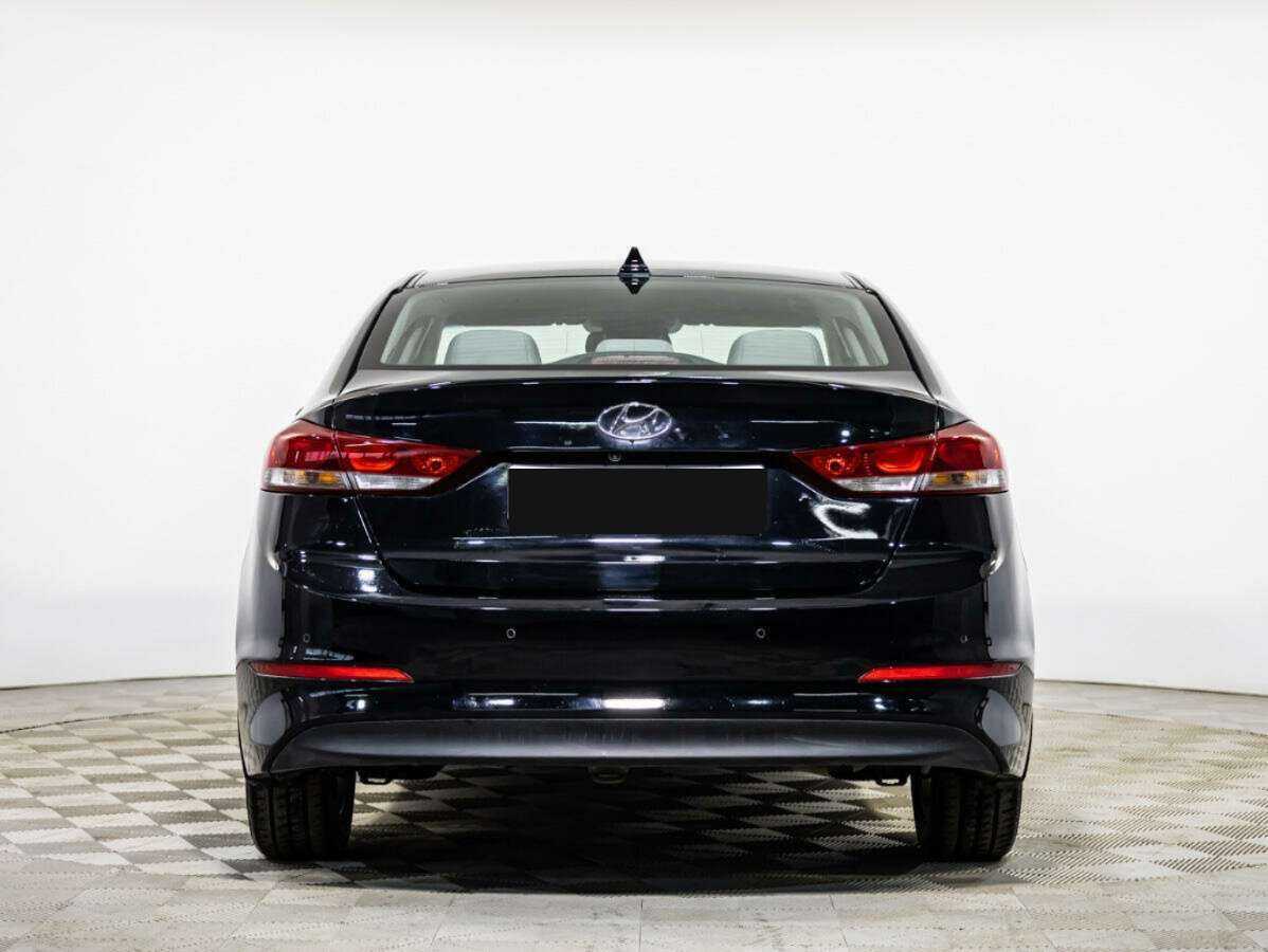 Купить Hyundai Elantra с пробегом. Фото: #4