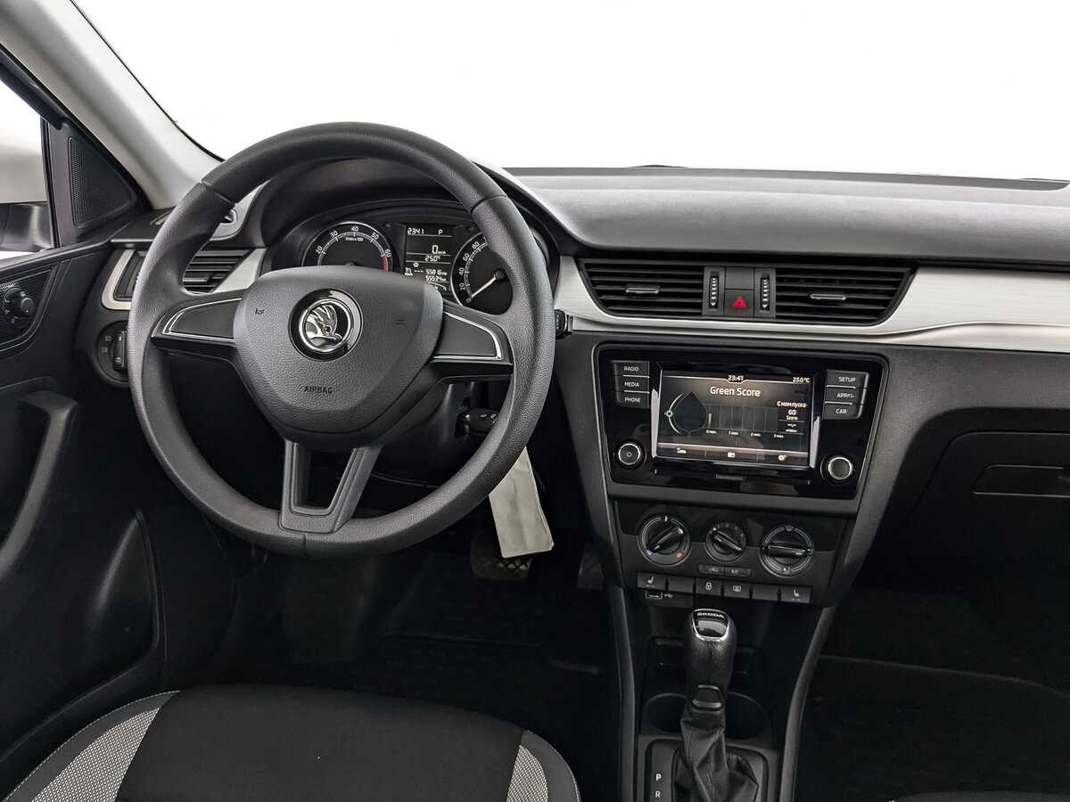 Купить Skoda Rapid с пробегом. Фото: #16