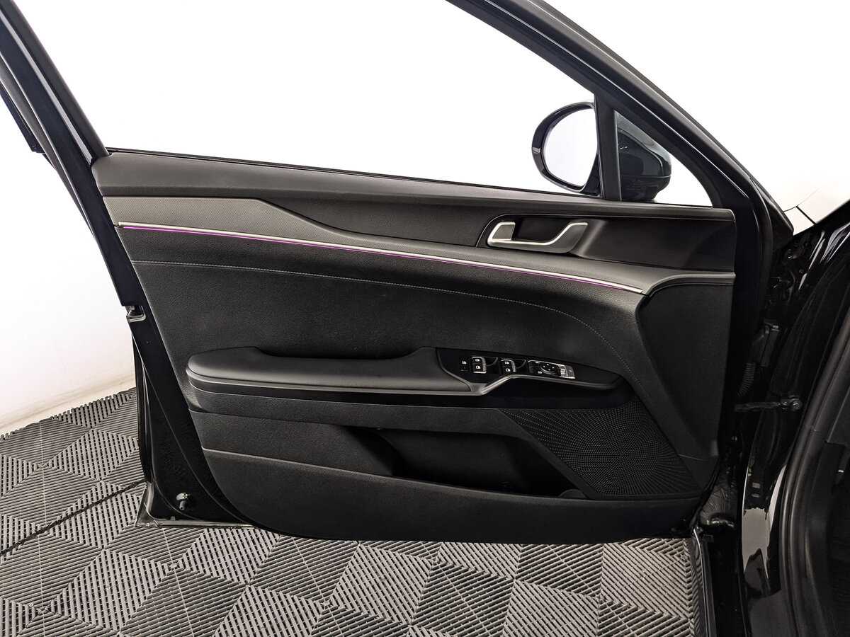 Купить Kia K5 с пробегом. Фото: #14