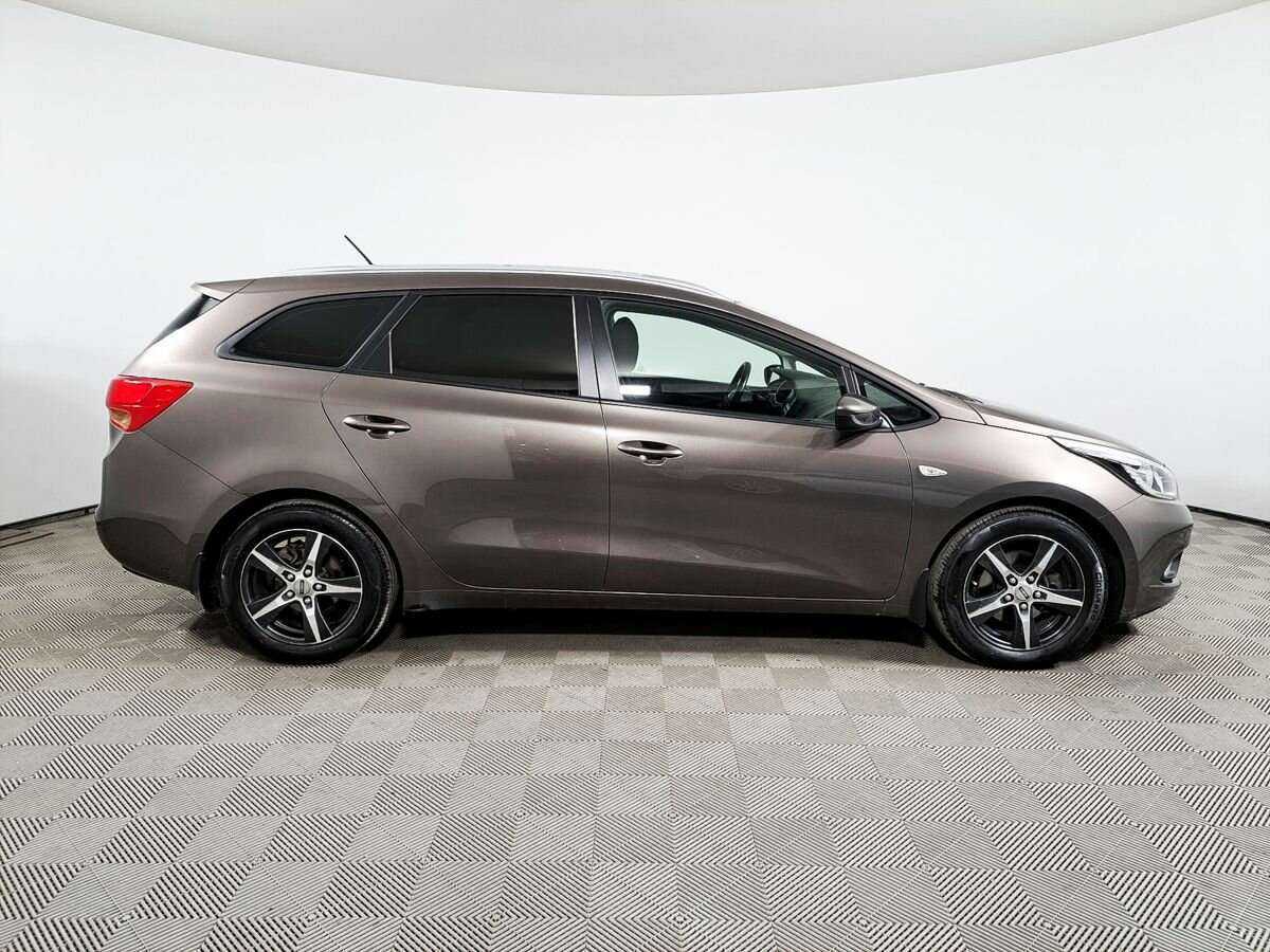 Купить Kia Ceed с пробегом. Фото: #3