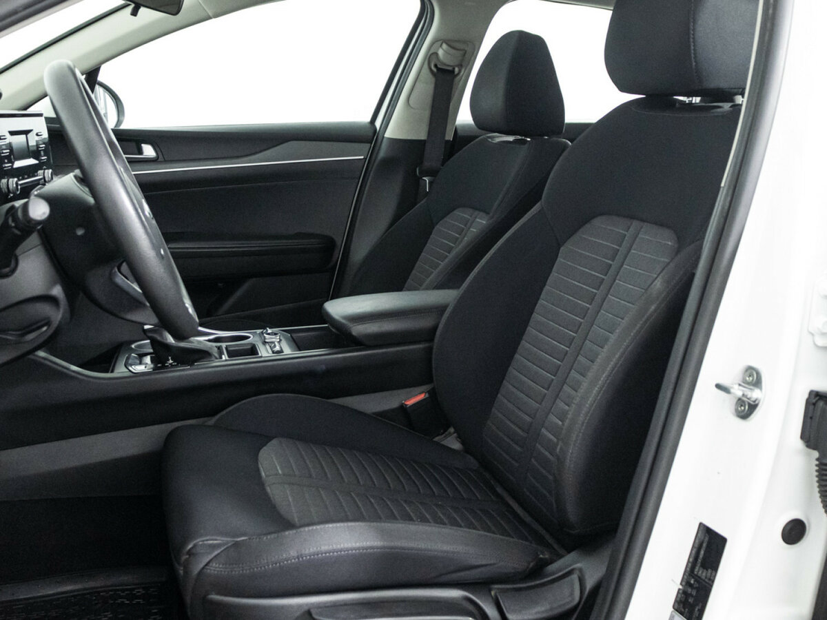 Купить Kia K5 с пробегом. Фото: #14