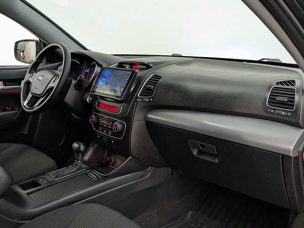 Купить Kia Sorento с пробегом. Фото: #12