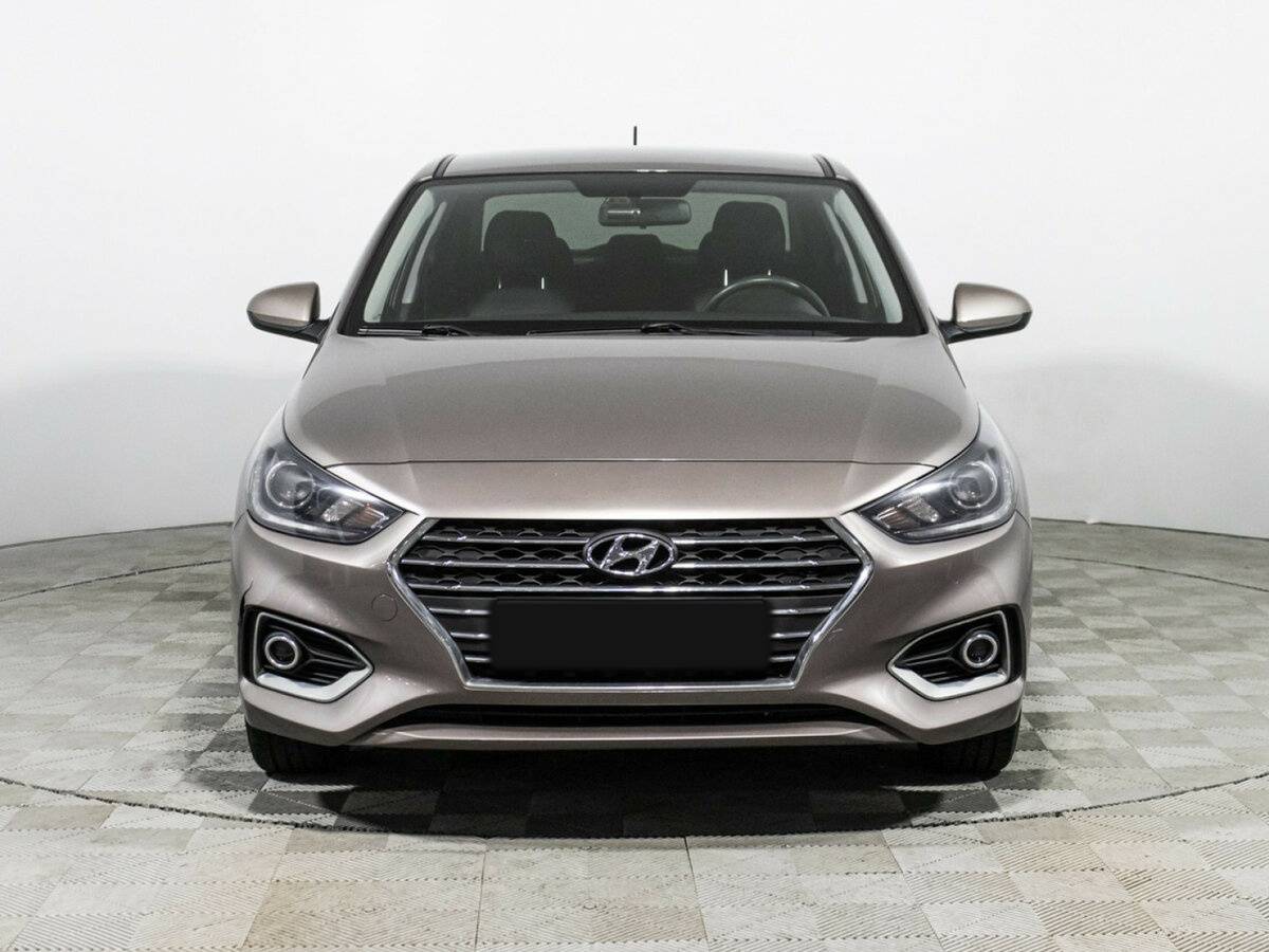 Купить Hyundai Solaris с пробегом. Фото: #1