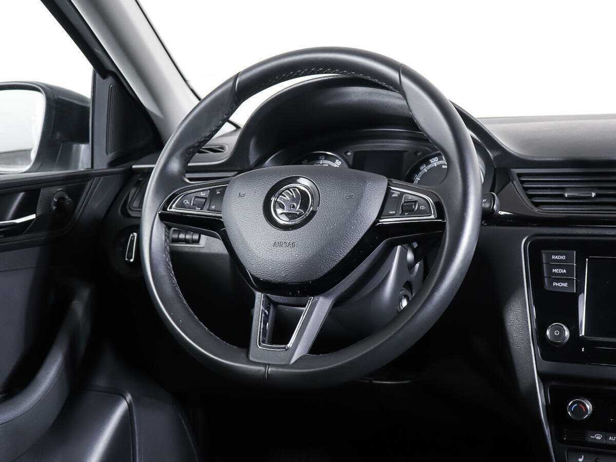 Купить Skoda Rapid с пробегом. Фото: #14