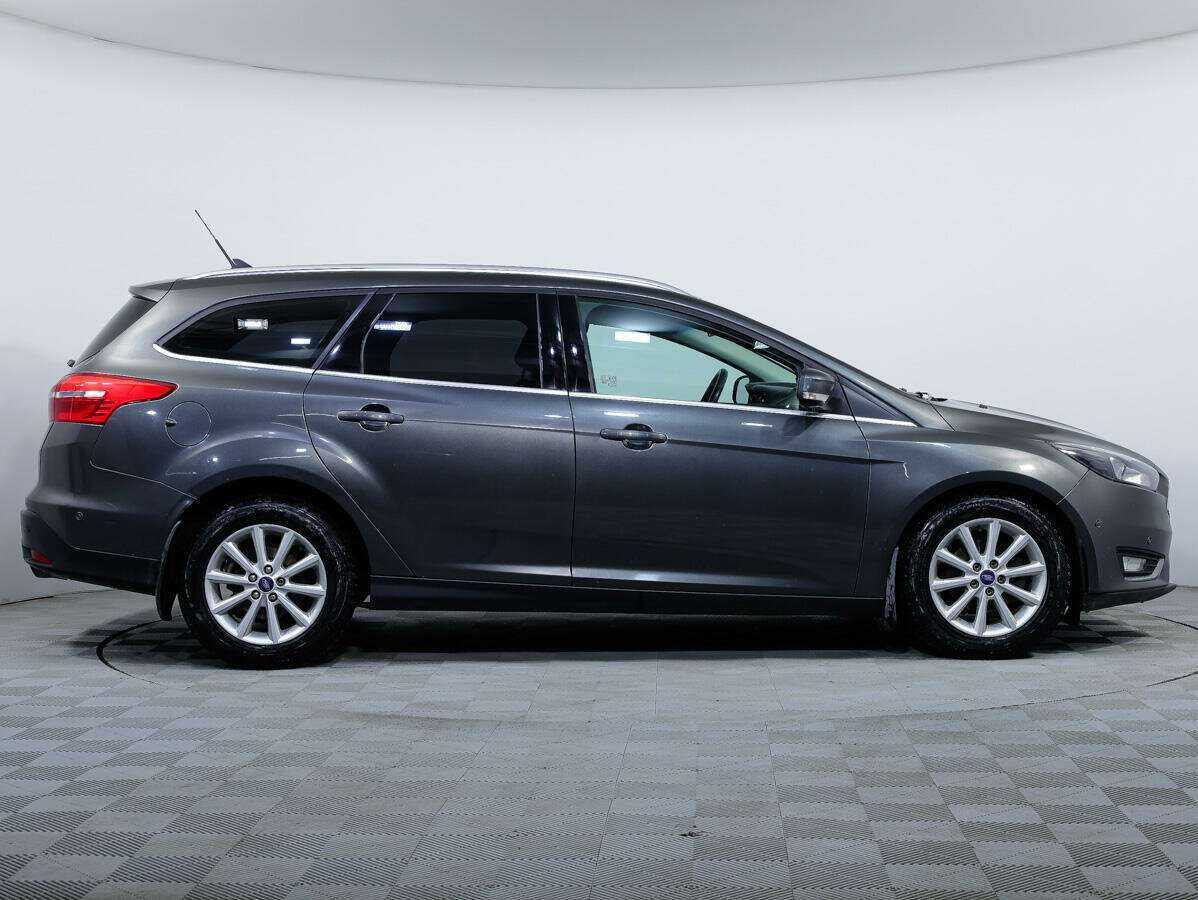 Купить Ford Focus с пробегом. Фото: #2